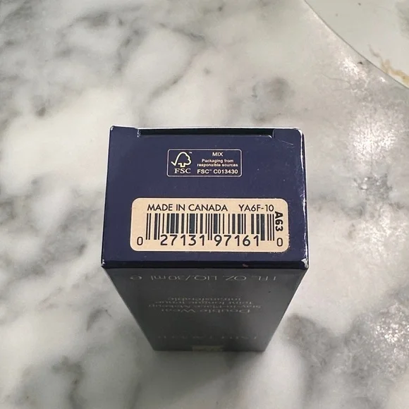 Estee Lauder Double Wear Foundation - Picture 8 of 8